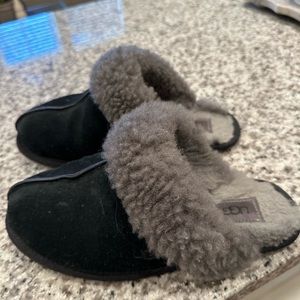 Black & grey ugg slippers; size 7-7.5; haven’t tried wiping exterior